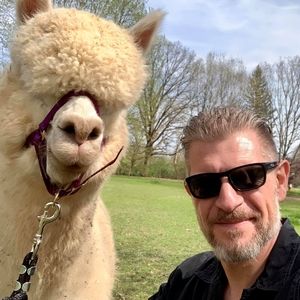 Meet your Posher, Nik